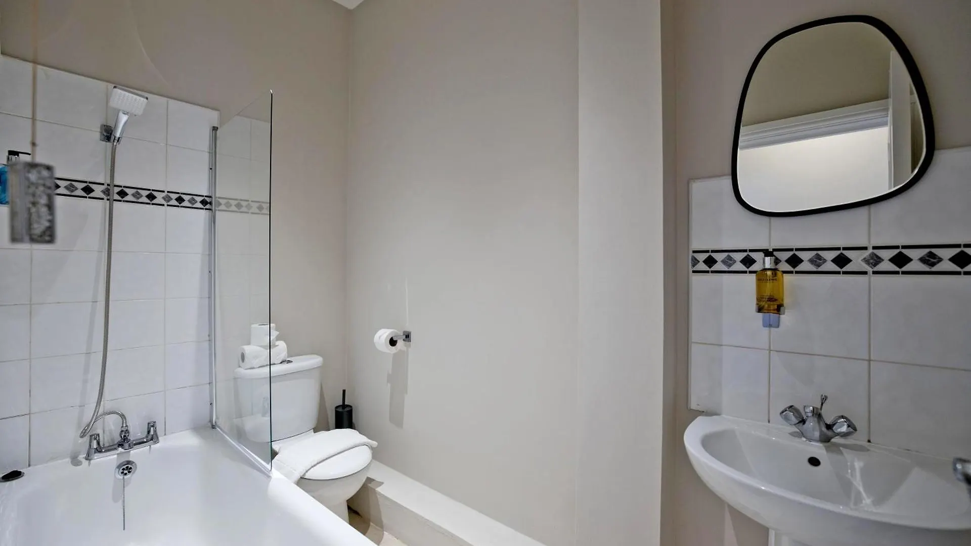 Imperial Barking Road Apartments London United Kingdom
